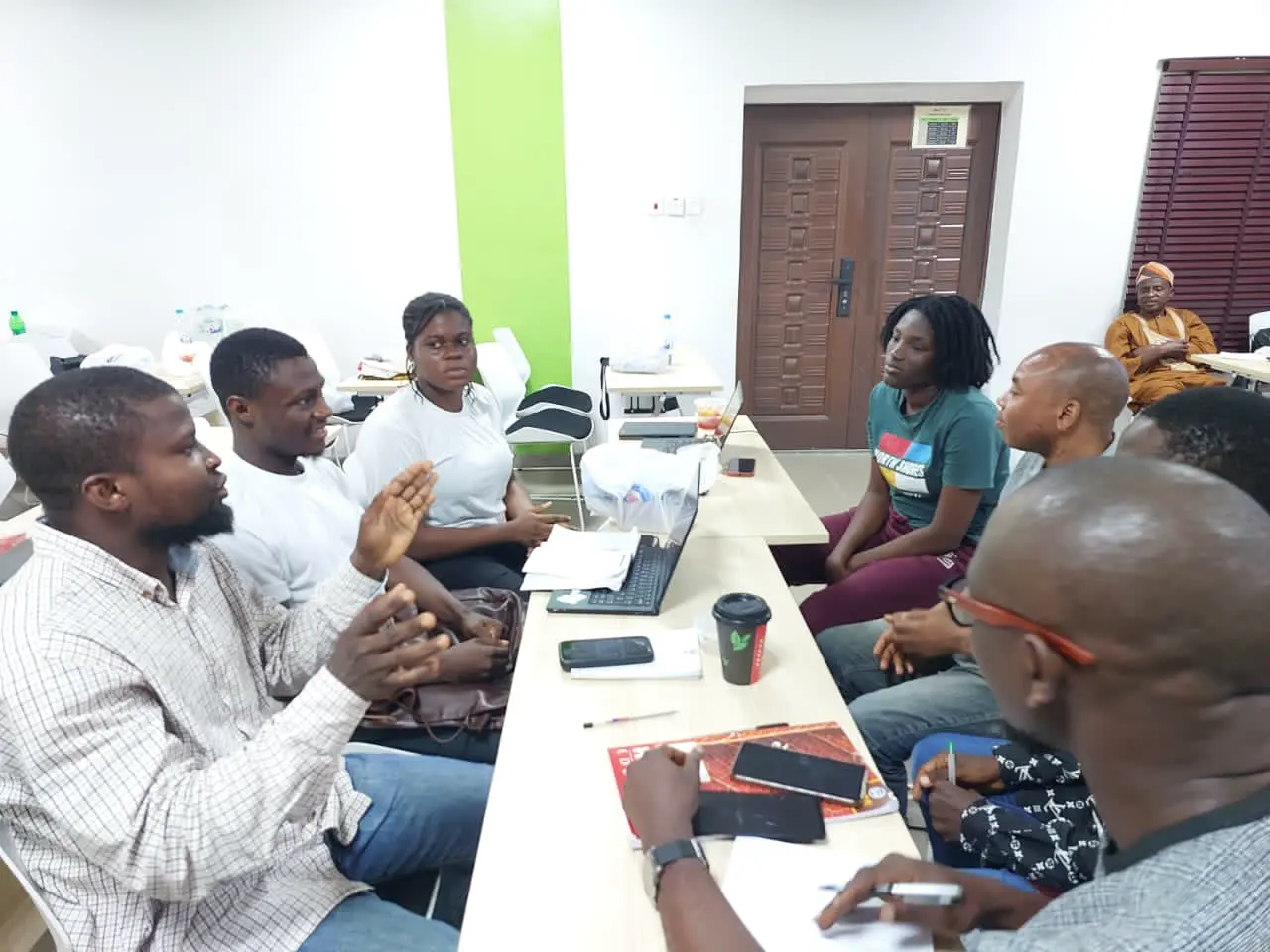 Mentorship sessions with tech specialists